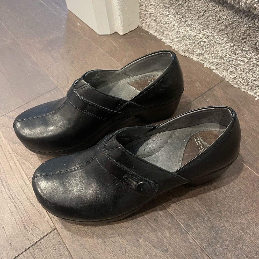 Dansko Women's Black Leather Clog-Style Slip-On Shoes